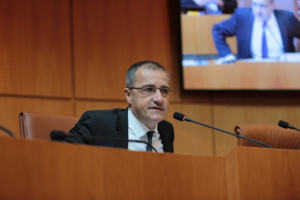 "Les institutions corses aux côtés de ceux qui luttent pour la liberté et le droit des Corses" "Les institutions corses aux côtés de ceux qui luttent pour la liberté et le droit des Corses"