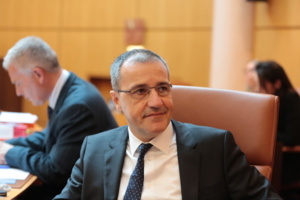 « E parolle ghjuste, à u mumentu bonu, sò azzione » « E parolle ghjuste, à u mumentu bonu, sò azzione »