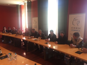 Le rapport "Pace, Ritornu è Libertà" présenté à la presse Le rapport "Pace, Ritornu è Libertà" présenté à la presse