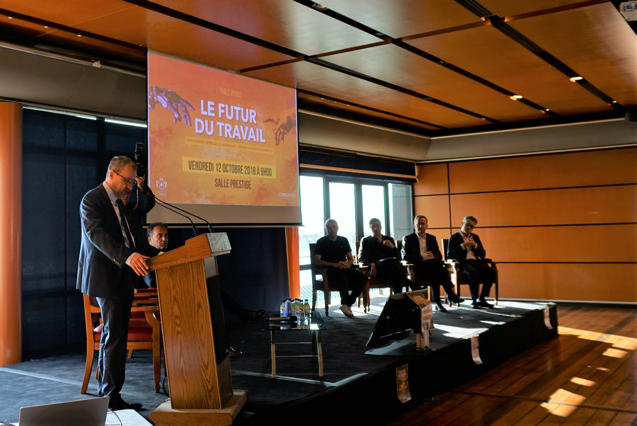 "Futur du travail : Nos institutions se doivent d'anticiper"