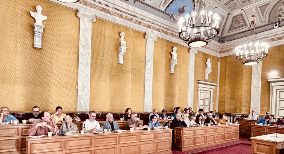 TABLE-RONDE "ENRICHIR LA CITOYENNETÉ D’UNE SOUVERAINETÉ SUR LE TRAVAIL" _ VENDREDI 20 SEPTEMBRE 2024_10h TABLE-RONDE "ENRICHIR LA CITOYENNETÉ D’UNE SOUVERAINETÉ SUR LE TRAVAIL" _ VENDREDI 20 SEPTEMBRE 2024_10h