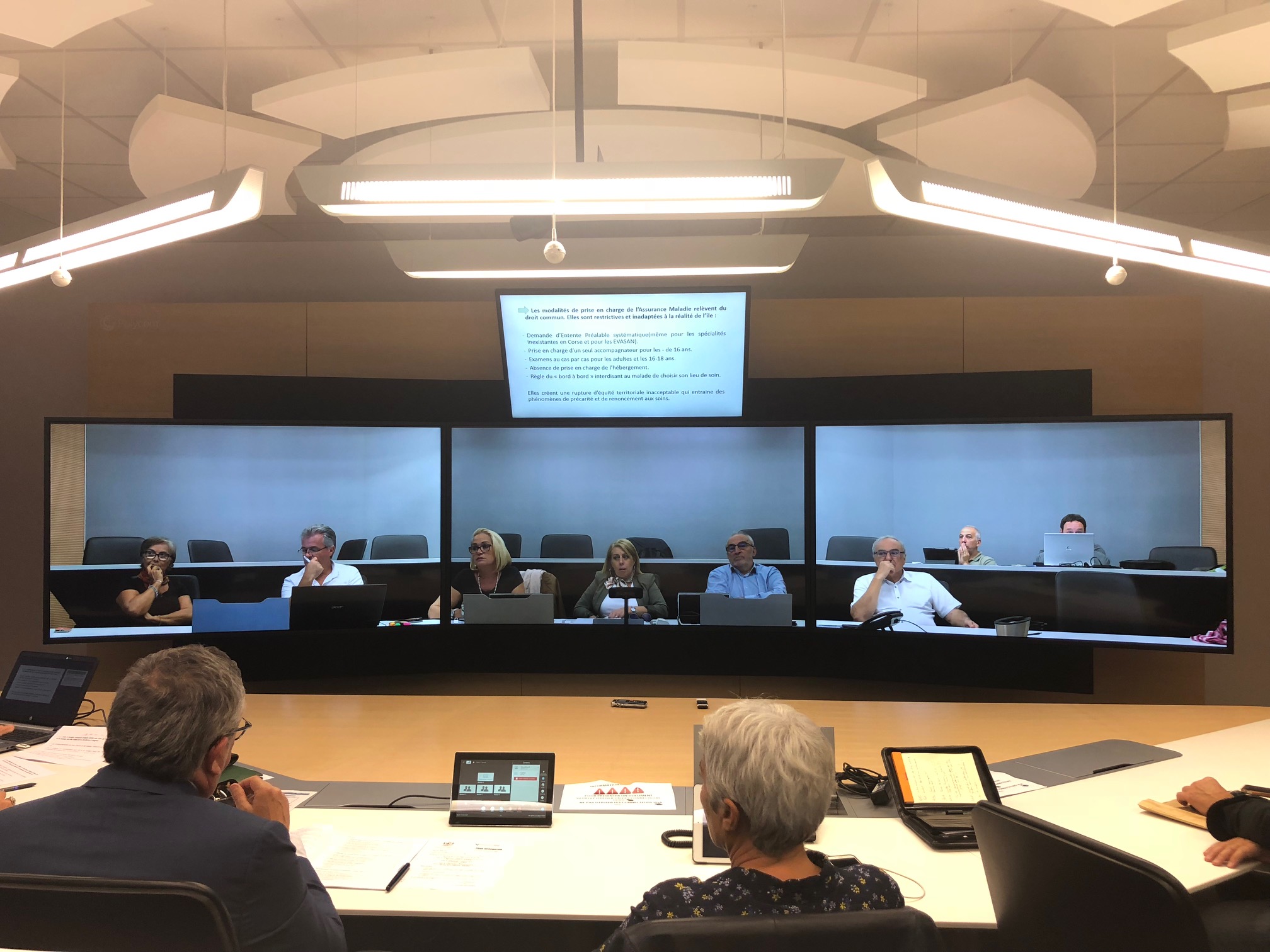 Présentation du rapport du CESEC sur "Déplacements médicaux vers le continent ", devant la commission des politiques de santé de l'Assemblea di Corsica