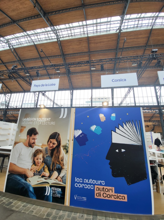 Foire du Livre de Bruxelles : Retour en images sur les tables et les séances de dédicaces des auteurs Corses Foire du Livre de Bruxelles : Retour en images sur les tables et les séances de dédicaces des auteurs Corses