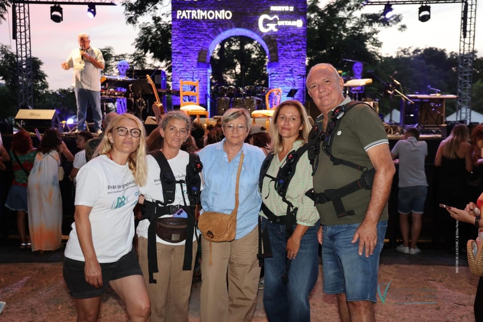 La Collectivité de Corse - Direction de la Culture en partenariat avec le Pôle Corse surdité déploie des gilets d’audition augmentée aux Nuits de la Guitare de Patrimoniu pour une culture plus accessible