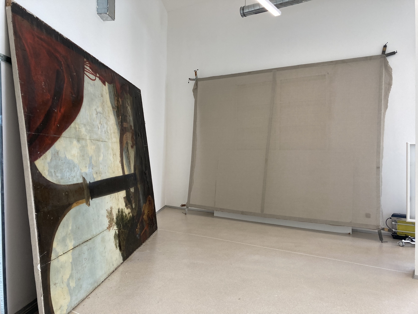 Restauration des tableaux du Château de la Punta