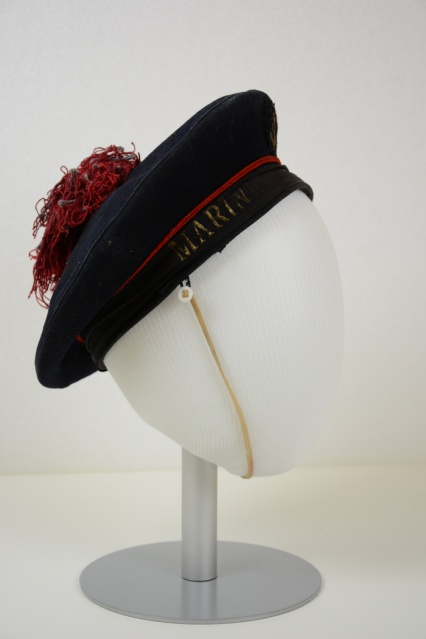 Bâchi de marin, avant 1919, textile, porcelaine Bâchi de marin, avant 1919, textile, porcelaine