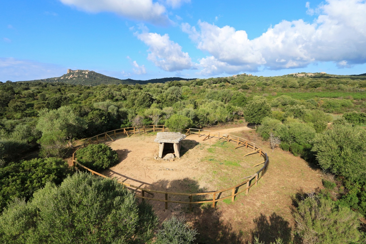 Vue aérienne, dolmen