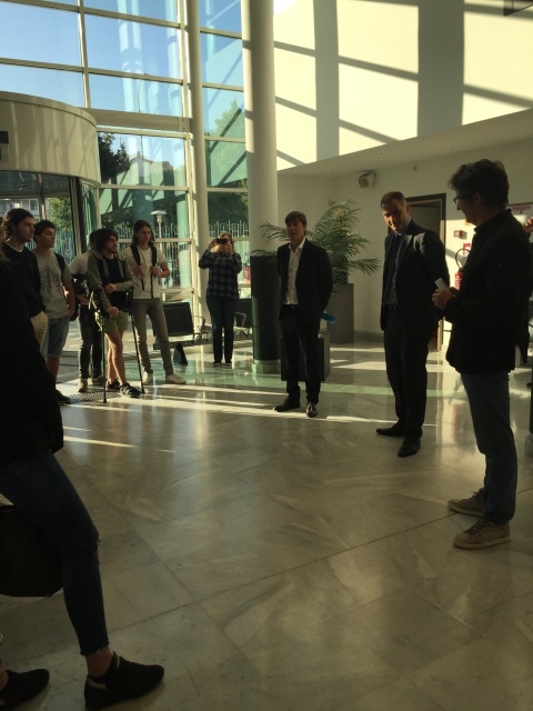 Arrivée des élèves du Lycée Giocante de Bastia et de leur enseignant M. Pellegri, accueillis par le Président de l’Exécutif de Corse. Arrivée des élèves du Lycée Giocante de Bastia et de leur enseignant M. Pellegri, accueillis par le Président de l’Exécutif de Corse.