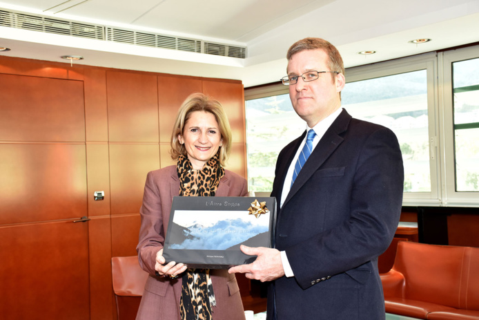 Ricezzione ufficiale di u Consule Generale di i Stati Uniti da u Presidente di u u Cunsigliu Esecutivu di Corsica è da a Cunsigliera esecutiva in carica di l’Affari eurupei è internaziunali Ricezzione ufficiale di u Consule Generale di i Stati Uniti da u Presidente di u u Cunsigliu Esecutivu di Corsica è da a Cunsigliera esecutiva in carica di l’Affari eurupei è internaziunali