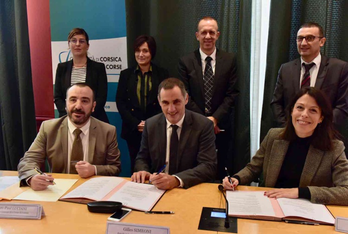 Signature du compromis de vente de l’ancien dispensaire de Corti Signature du compromis de vente de l’ancien dispensaire de Corti