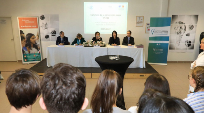 Signature de la convention CST2I 2019/2022 Signature de la convention CST2I 2019/2022
