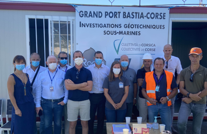 Visita di a barga di sundagi geutecnichi pè u futuru portu di Bastia 