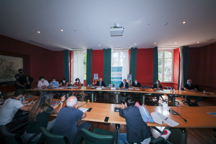 Prugramma di a Festa di a Lingua 2020 - Da u 26 di sittembre à l’8 di dicembre di u 2020 Prugramma di a Festa di a Lingua 2020 - Da u 26 di sittembre à l’8 di dicembre di u 2020