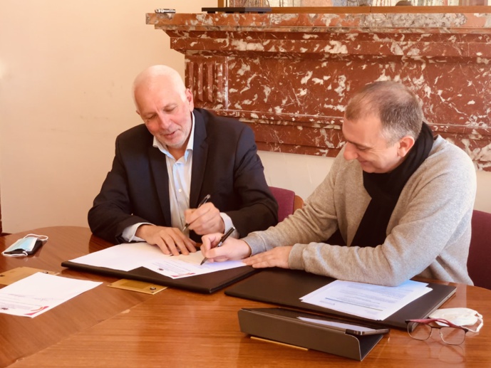 Rinovu di a Cartula di a lingua corsa trà a Cullittività di Corsica è a cumuna di Portivechju Rinovu di a Cartula di a lingua corsa trà a Cullittività di Corsica è a cumuna di Portivechju