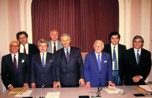 Le premier Conseil exécutif et le Président de l'Assemblée de Corse. Aprili di u 1992