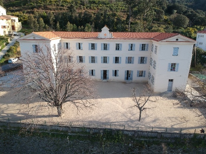 Calinzana : Inaugurazione di l'estensione di u gruppu sculare "Les Ignorantins" - scola José Balestrini Calinzana : Inaugurazione di l'estensione di u gruppu sculare "Les Ignorantins" - scola José Balestrini