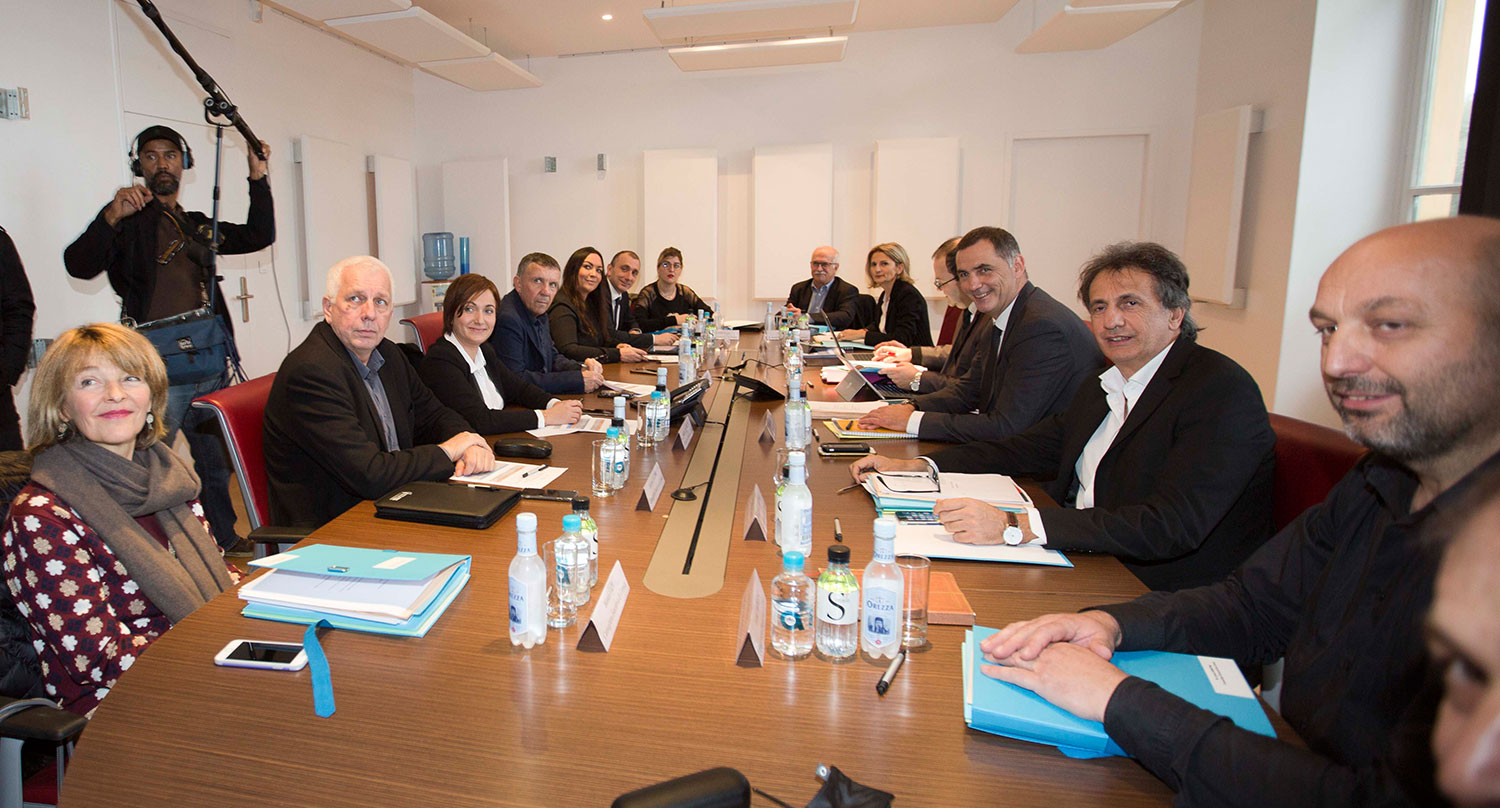 U Cunsigliu esecutivu di Corsica si adunisce pè a so seduta di stallazione U Cunsigliu esecutivu di Corsica si adunisce pè a so seduta di stallazione