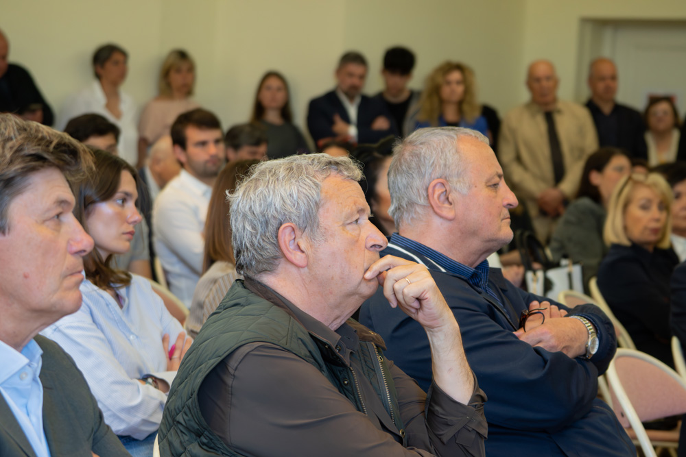 Acquistu di a Giustificazione della rivoluzione di Corsica Acquistu di a Giustificazione della rivoluzione di Corsica